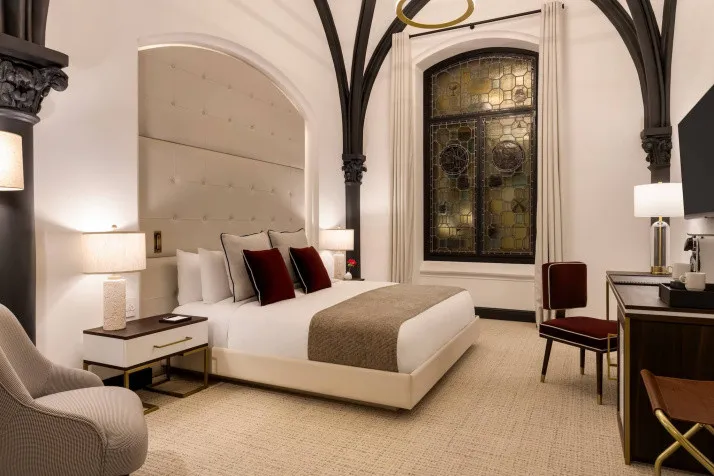 The Chemists' Club Hotel offers artistic design and ambient lighting for a sophisticated Midtown experience