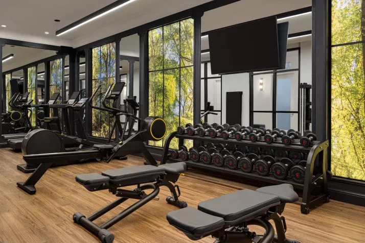 he Chemists' Club Hotel fitness center offers state-of-the-art equipment with inspiring Manhattan views